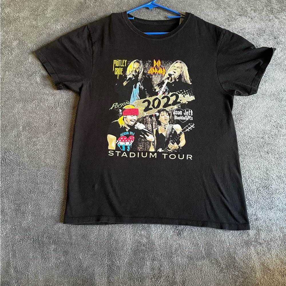 STADIUM TOUR 2022 T-SHIRT MOTLEY CRUE,POISON,JOAN JETT SZ LARGE